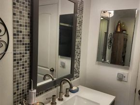 1115 Lake Ter 206, Boynton Beach FL 33426