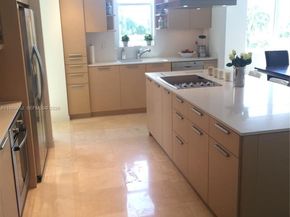1 Century Ln 301, Miami Beach FL 33139