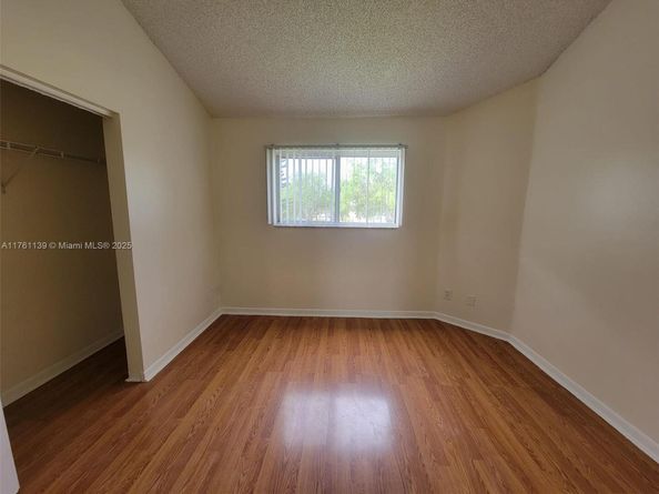 3453 NW 44th St 201, Oakland Park FL 33309