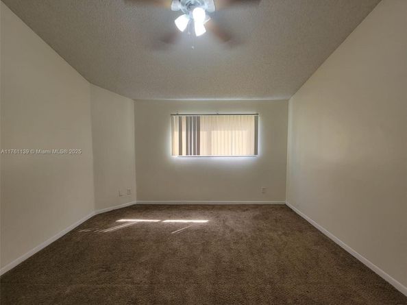 3453 NW 44th St 201, Oakland Park FL 33309