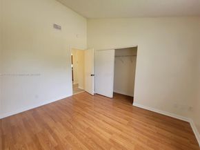 3453 NW 44th St 201, Oakland Park FL 33309