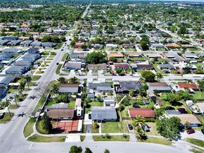 15621 SW 302nd St, Homestead FL 33033