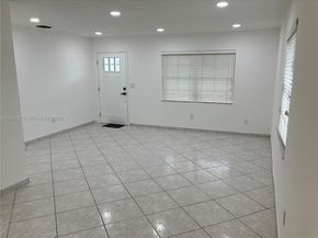 15621 SW 302nd St, Homestead FL 33033