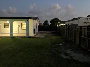 15621 SW 302nd St, Homestead FL 33033