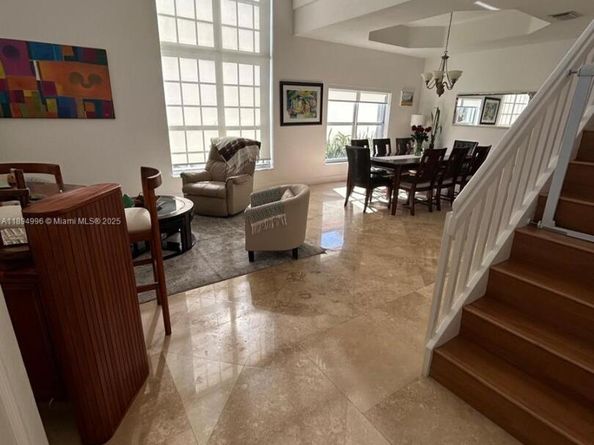 11308 NW 58th Ter, Doral FL 33178