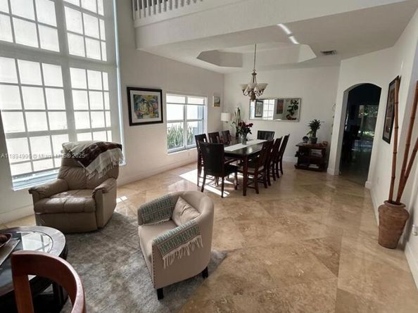 11308 NW 58th Ter, Doral FL 33178