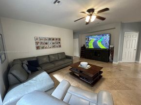 11308 NW 58th Ter, Doral FL 33178