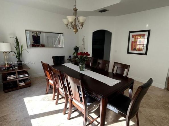 11308 NW 58th Ter, Doral FL 33178