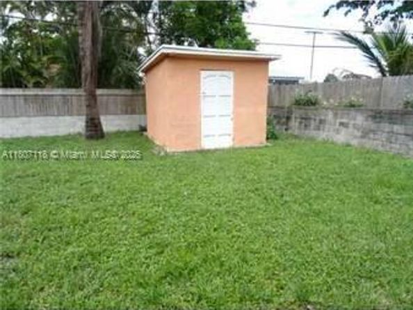 131 Carolina Ave, Fort Lauderdale FL 33312