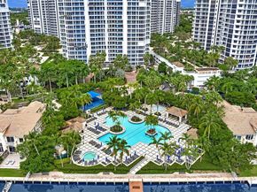 21050 Point Pl 302, Aventura FL 33180