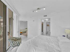 21050 Point Pl 302, Aventura FL 33180