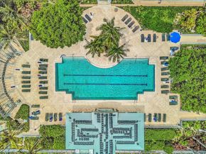 21050 Point Pl 302, Aventura FL 33180