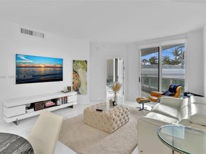 21050 Point Pl 302, Aventura FL 33180