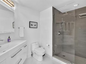 21050 Point Pl 302, Aventura FL 33180