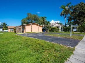 34 SW 7th St, Hallandale Beach FL 33009