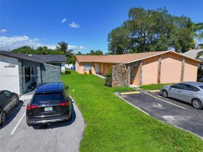 34 SW 7th St, Hallandale Beach FL 33009