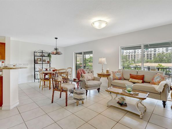 322 Madeira Ave. 402, Coral Gables FL 33134