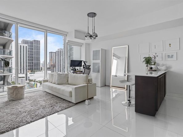 1040 Biscayne Blvd 2108, Miami FL 33132