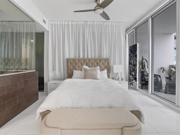 1040 Biscayne Blvd 2108, Miami FL 33132