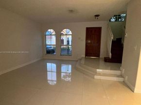 10812 NW 51st ln, Doral FL 33172