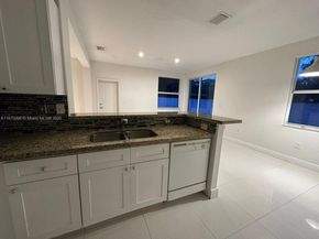 10812 NW 51st ln, Doral FL 33172