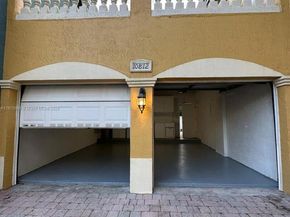 10812 NW 51st ln, Doral FL 33172
