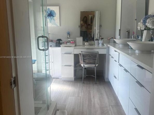 8530 NW 178th St, Hialeah FL 33015