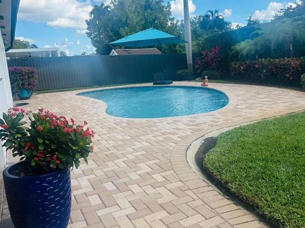 8530 NW 178th St, Hialeah FL 33015