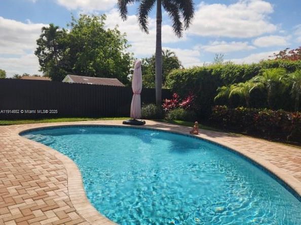 8530 NW 178th St, Hialeah FL 33015