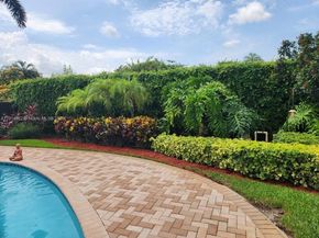 8530 NW 178th St, Hialeah FL 33015