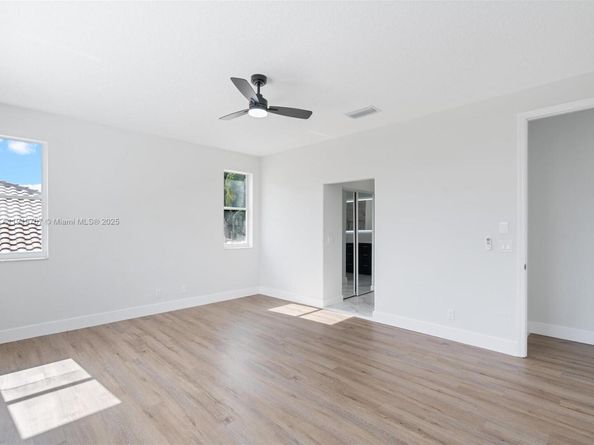 6758 Lake Nona Pl, Lake Worth FL 33463