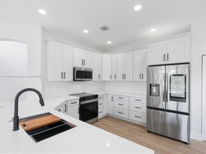 6758 Lake Nona Pl, Lake Worth FL 33463