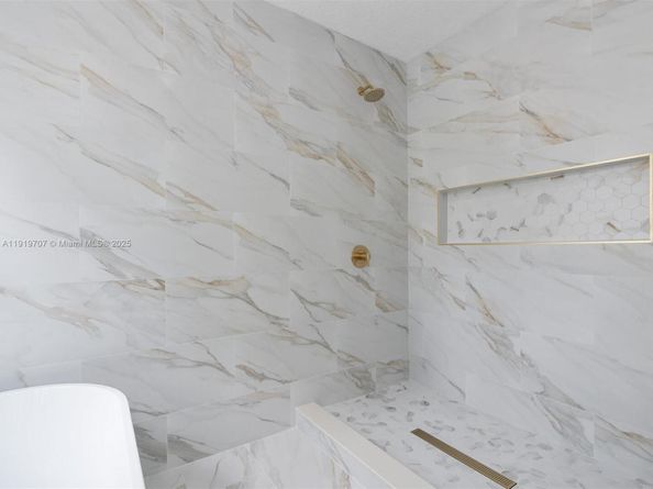 6758 Lake Nona Pl, Lake Worth FL 33463