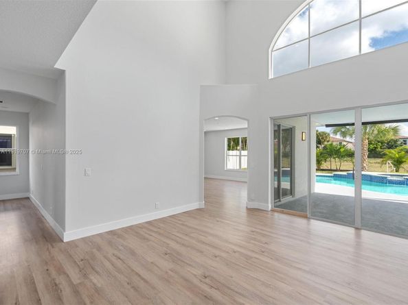 6758 Lake Nona Pl, Lake Worth FL 33463