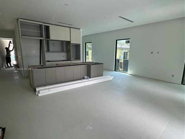 1319 NE 13th Ave, Fort Lauderdale FL 33304