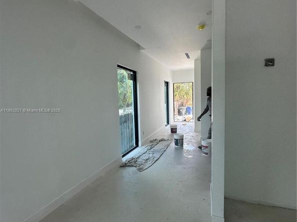 1319 NE 13th Ave, Fort Lauderdale FL 33304