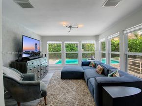 2716 NE 27th Ct, Fort Lauderdale FL 33306