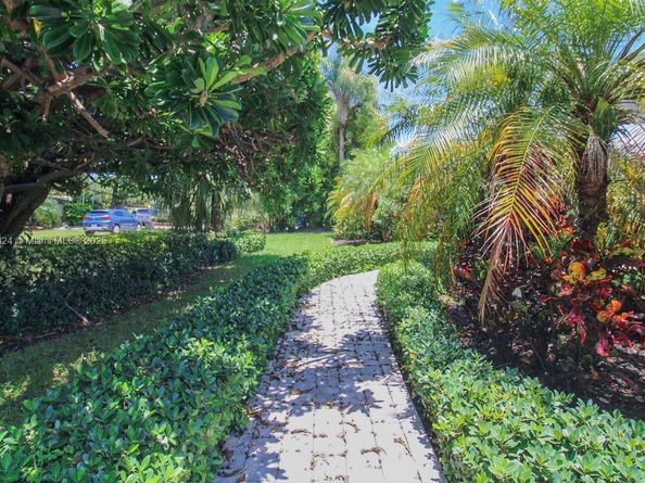 2716 NE 27th Ct, Fort Lauderdale FL 33306