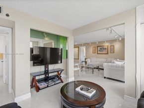 1000 Saint Charles Pl 417, Pembroke Pines FL 33026