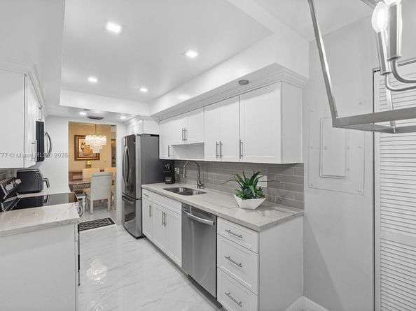 1000 Saint Charles Pl 417, Pembroke Pines FL 33026