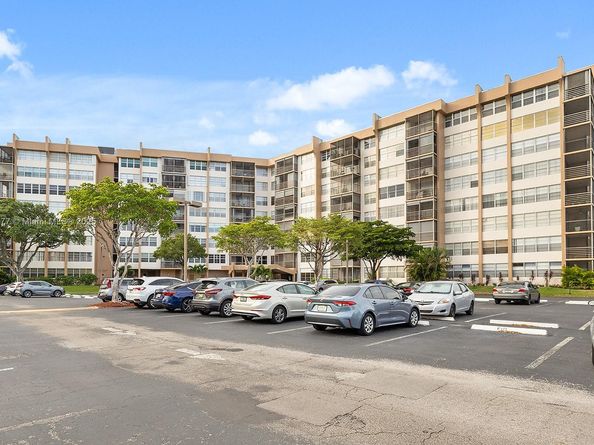 1000 Saint Charles Pl 417, Pembroke Pines FL 33026