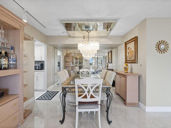 1000 Saint Charles Pl 417, Pembroke Pines FL 33026