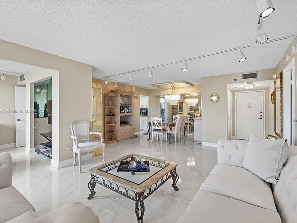 1000 Saint Charles Pl 417, Pembroke Pines FL 33026