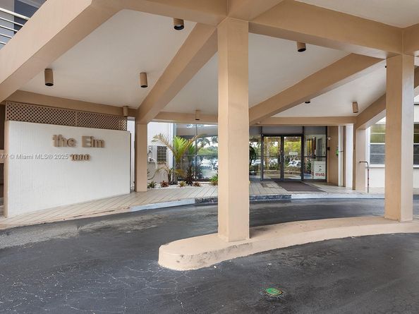 1000 Saint Charles Pl 417, Pembroke Pines FL 33026