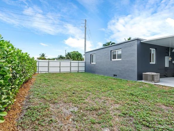 816 Codadad St, Opa-Locka FL 33054