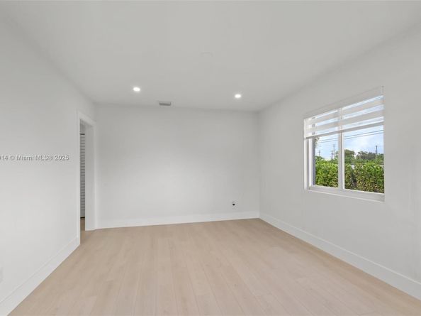 816 Codadad St, Opa-Locka FL 33054