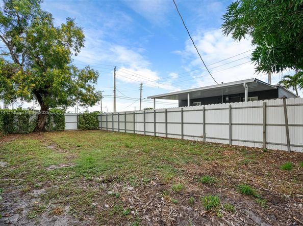 816 Codadad St, Opa-Locka FL 33054