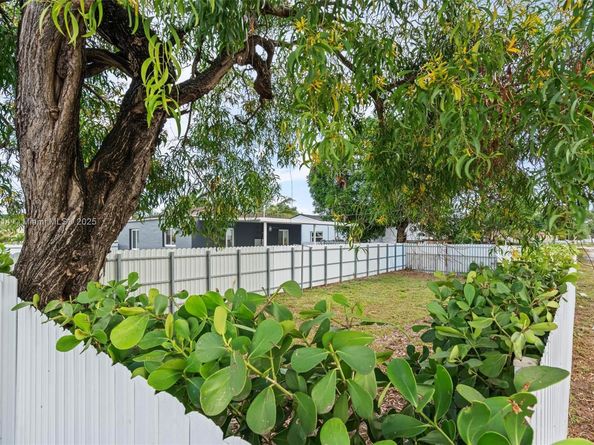 816 Codadad St, Opa-Locka FL 33054