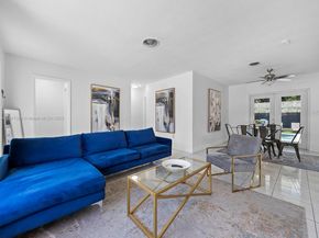 560 NE 161st St, Miami FL 33162