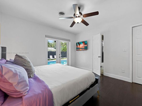 560 NE 161st St, Miami FL 33162